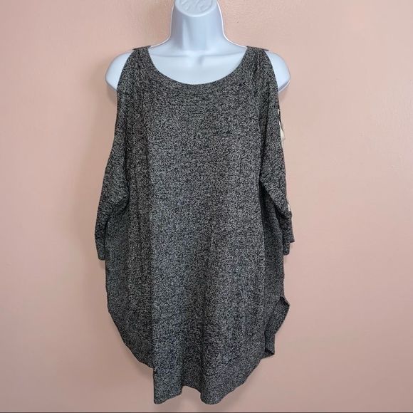 Express gray cold shoulder tunic top sweater size medium - Picture 2 of 7